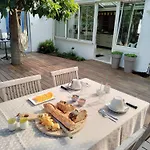 Bed & Breakfast D'hote Ensoleillee A 300m De La