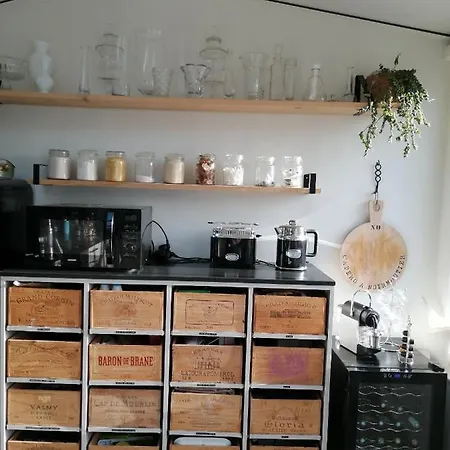 D'hote Ensoleillee A 300m De La 住宿加早餐酒店