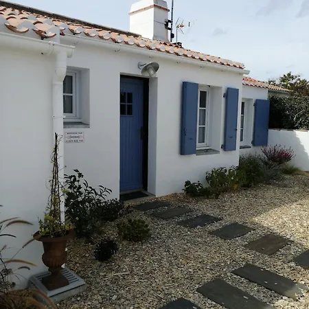 D'hote Ensoleillee A 300m De La 住宿加早餐酒店